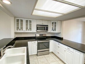 955 Sunridge Dr in Sarasota, FL - Building Photo - Building Photo