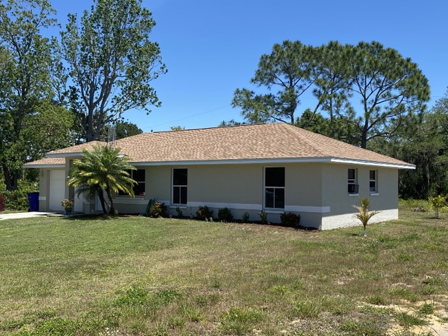 1600 Benz Terrace in Sebring, FL - Building Photo - Building Photo