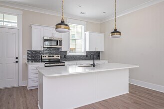 1407 Jefferson St in Savannah, GA - Building Photo - Building Photo