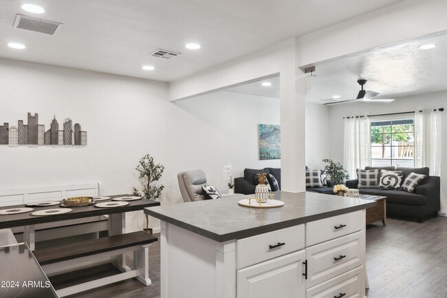 3814 N 36th St in Phoenix, AZ - Foto de edificio - Building Photo