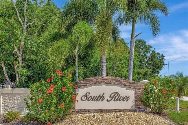 480 SW South River Dr in Stuart, FL - Building Photo - Building Photo