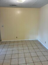 233 Pine Terrace, Unit A in West Palm Beach, FL - Foto de edificio - Building Photo