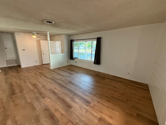 4980 Lincoln Ave in Chino, CA - Building Photo - Building Photo