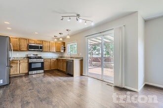 15847 E 99th Pl in Commerce City, CO - Foto de edificio - Building Photo