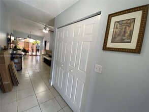 13707 SW 51st Terrace in Miami, FL - Building Photo - Building Photo