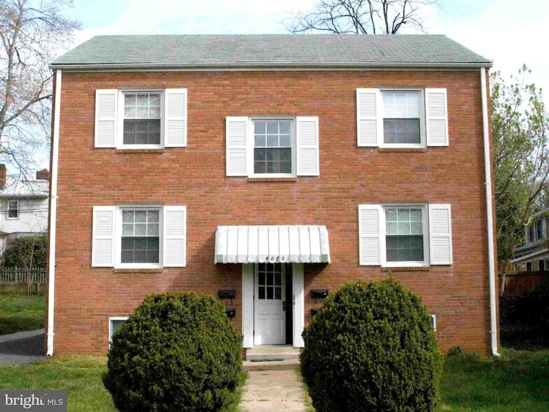 4023 18th Rd N in Arlington, VA - Foto de edificio