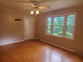 255 Sunset Ln in Columbia, TN - Foto de edificio - Building Photo