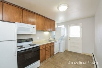 2377 S Locust St in Denver, CO - Building Photo - Building Photo