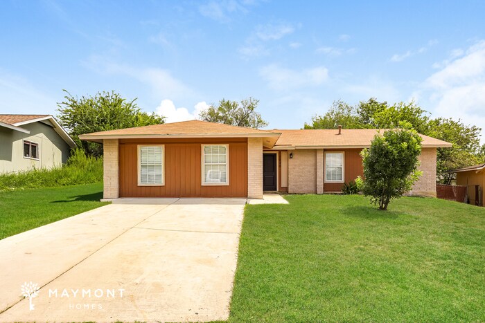 1070 Hickory Trail St in San Antonio, TX - Foto de edificio