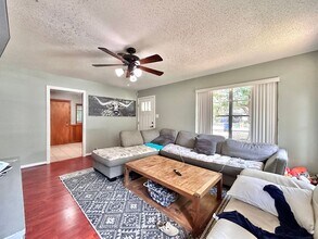 1105 Alegria Rd in Austin, TX - Building Photo - Building Photo