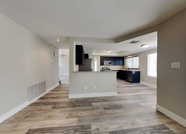 5753 Indian Ridge Dr in North Las Vegas, NV - Foto de edificio - Building Photo