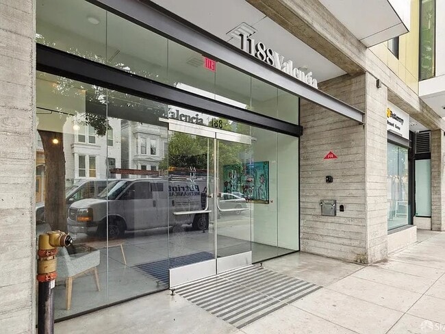 1188 Valencia St, Unit 312 in San Francisco, CA - Building Photo - Building Photo