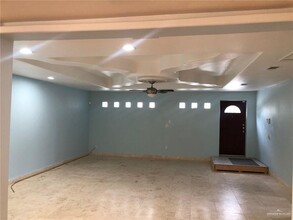 400 Jackson Ave W in McAllen, TX - Building Photo - Building Photo