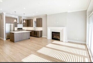 3347 N Kenmore Ave, Unit 1S in Chicago, IL - Building Photo - Building Photo