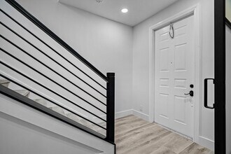75 NW 4th Ave in Delray Beach, FL - Building Photo - Building Photo