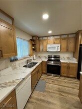 4470 Rich Dr in Las Vegas, NV - Building Photo - Building Photo