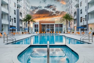 The Landmark South in Doral, FL - Building Photo