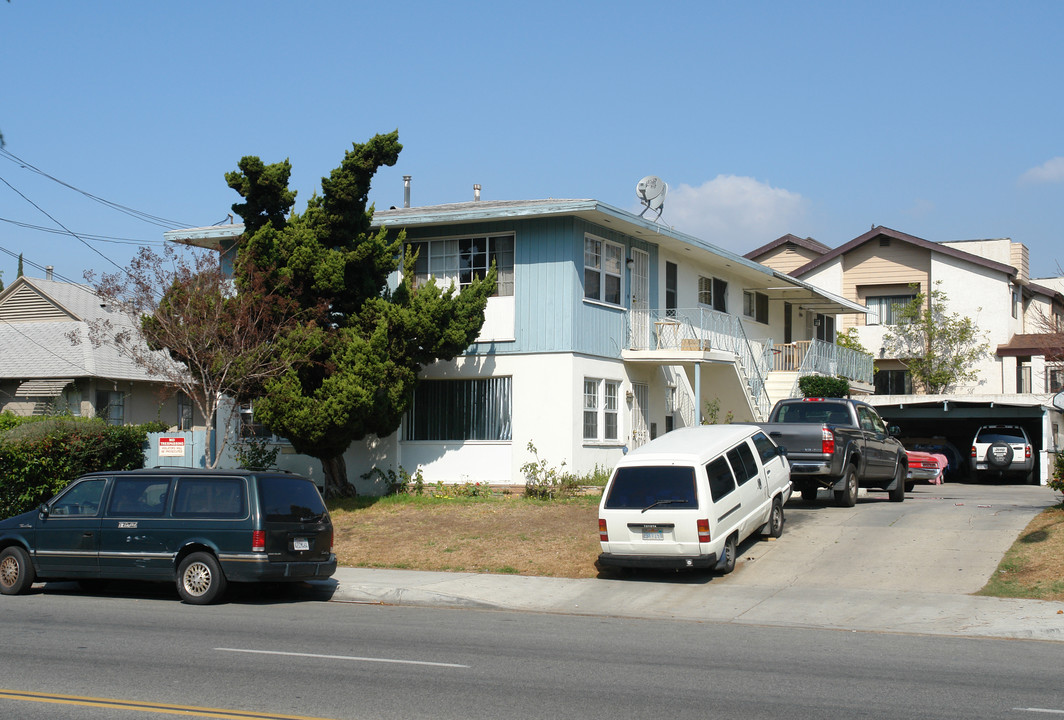 1009 E Chevy Chase Dr in Glendale, CA - Building Photo