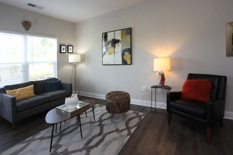 Retreat at the Park in Burlington, NC - Building Photo - Building Photo