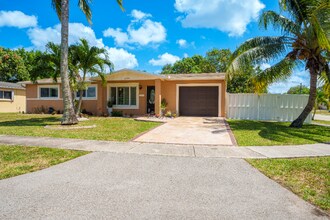 6280 NW 14th Pl in Sunrise, FL - Building Photo - Building Photo