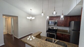 5168 Conroy Rd in Orlando, FL - Building Photo