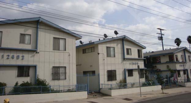 Western Apartments in Los Angeles, CA - Foto de edificio - Building Photo