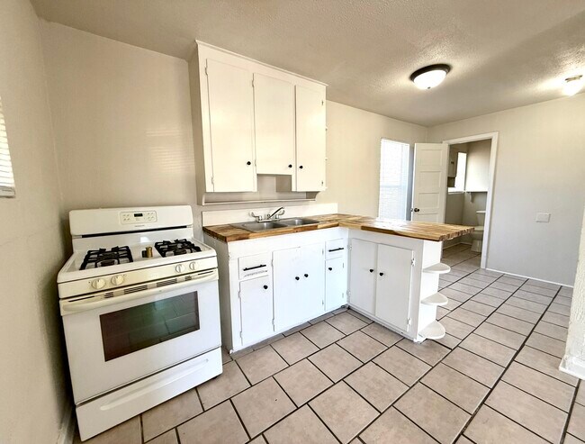 1010 Wolverton St in Ardmore, OK - Building Photo - Building Photo