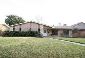 1222 Weathered St in Irving, TX - Building Photo