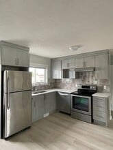 1839-1845 45 St NW in Edmonton, AB - Building Photo - Building Photo