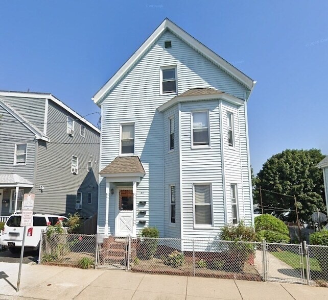 80 Carroll St, Unit 2 in Chelsea, MA - Building Photo