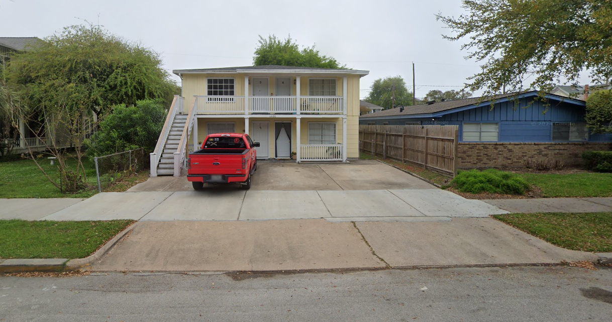 1506 Sealy St, Unit 2 in Galveston, TX - Building Photo