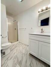 242 4th Ave, Unit 2 in Woonsocket, RI - Building Photo - Building Photo