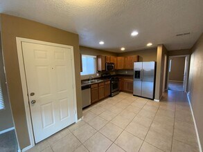 2448 Treviso Dr SE in Rio Rancho, NM - Building Photo - Building Photo
