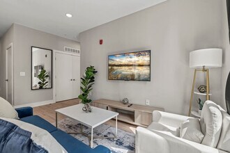 916 N Delaware Ave, Unit SI ID1055891P in Philadelphia, PA - Foto de edificio - Building Photo