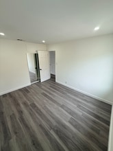 9136 Clancey Ave in Downey, CA - Foto de edificio - Building Photo