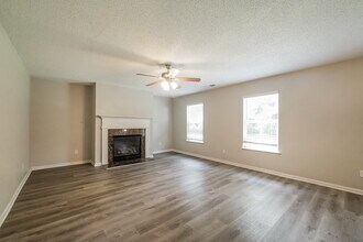 1027 Sycamore Ln in Villa Rica, GA - Building Photo - Building Photo