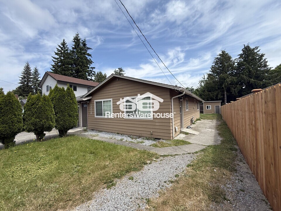 13412 Occidental Ave S in Burien, WA - Building Photo