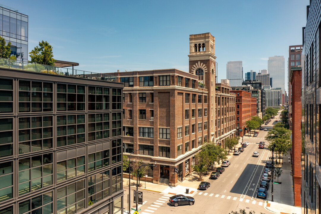 1000 West Washington Building II in Chicago, IL - Building Photo