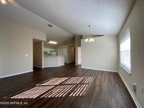 2615 Creek Ridge Dr in Green Cove Springs, FL - Building Photo - Building Photo
