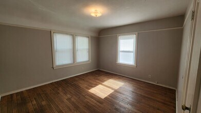 112 E Maple St in Fayetteville, AR - Building Photo - Building Photo