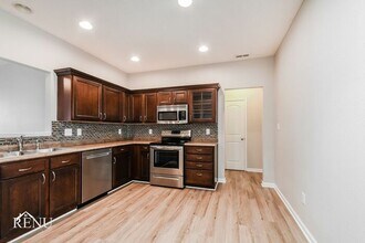 4258 Amesbury Pl in Noblesville, IN - Foto de edificio - Building Photo