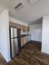 1436 E Main St, Unit 1438 in Lakeland, FL - Building Photo - Building Photo