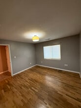 1325 Garrison Ave in Port Orchard, WA - Foto de edificio - Building Photo