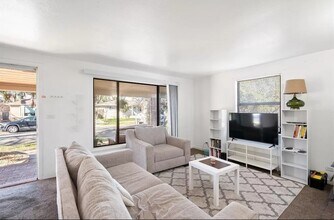 1549 Virginia Ave in West Sacramento, CA - Building Photo - Building Photo
