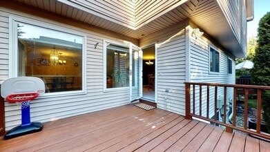 445 Captain Eames Cir in Ashland, MA - Building Photo - Building Photo