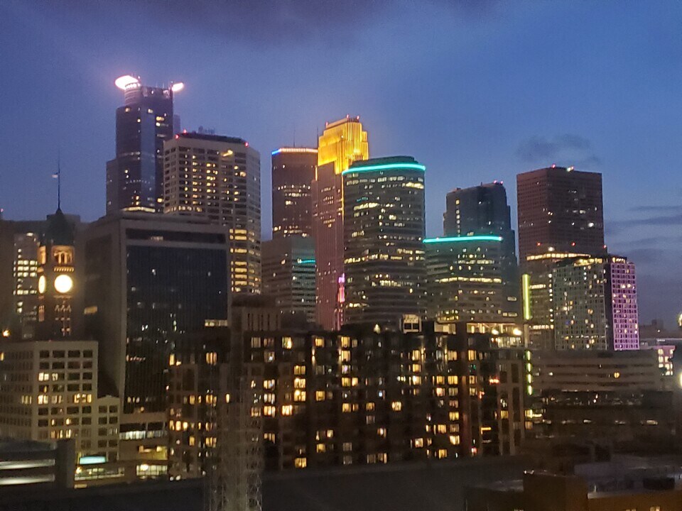 401 S 1st St, Unit 15th floor in Minneapolis, MN - Building Photo