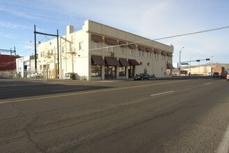 302 W Yakima Ave in Yakima, WA - Building Photo - Building Photo