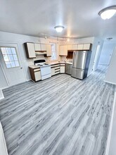 8361 Schantz Rd in Breinigsville, PA - Building Photo - Building Photo