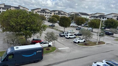 7915 NW 104th Ave in Doral, FL - Building Photo - Building Photo