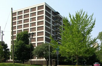 Park Tower in Birmingham, AL - Foto de edificio - Building Photo